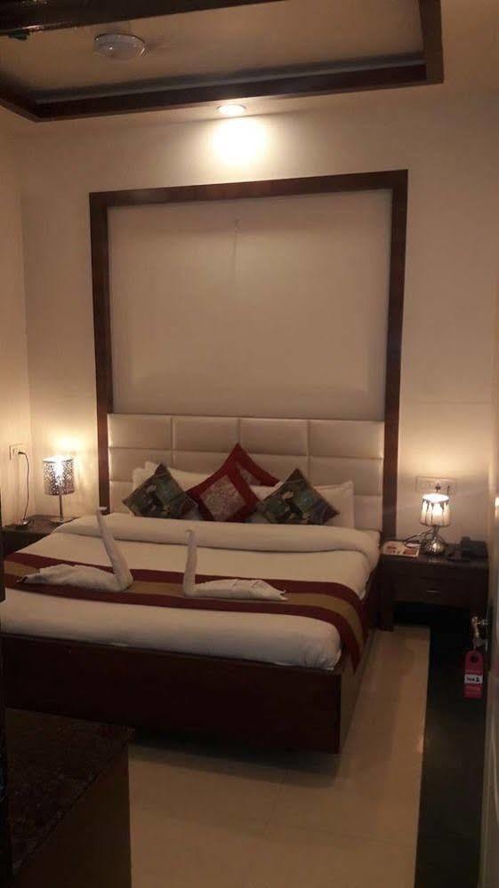 Hotel Namaskar 3*